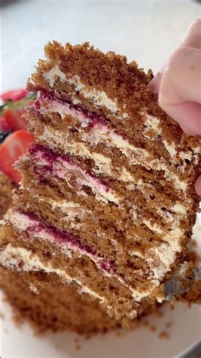 Homemade Honey Cake 🍯 #baking #recipe #honeycake #cake