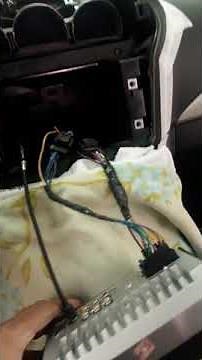 Como instalar central multimídia universal em Captiva