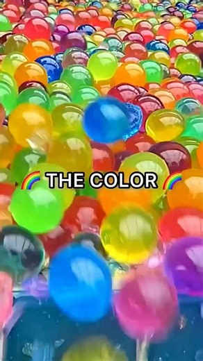 I CHANGED the COLOR of the WORLD'S LARGEST Orbeez! 😱