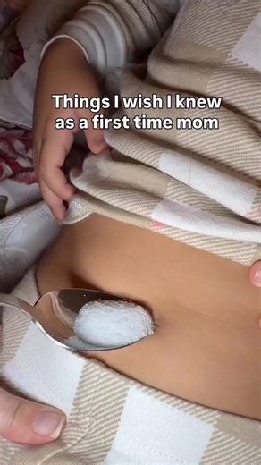 new_born_care_ on Instagram: "Salt in the belly button for stomach pain and colic! This is an old remedy from our grandmothers. Salt is an amazing healing tool - it reduces inflammation and spasms, helps relax, cleanses, and most importantly, it always helps. For pain or cramps, pour some salt into the belly button for 20 minute... DM FOR credit or removal 📌📌📌 #momlife #babycaretips #babycare #parentingtips #newborncare"