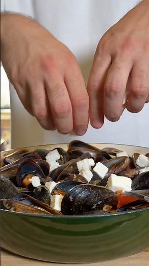Greek style mussels 🇬🇷 #cooking #seafood #recipe