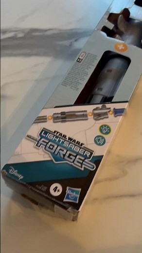 New Lightsaber Day!! Luke Skywalker Lightsaber Forge #starwars #lightsaber #galaxysedge