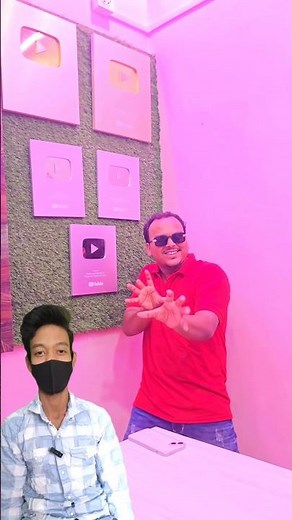 Introducing the "VitaWear SmartBand," a next-generation wearable gadget🎉