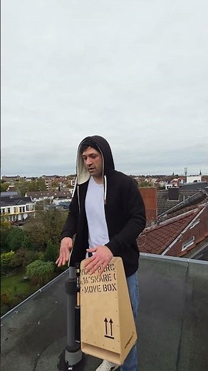 Todor Akimov rocks the rooftop with the MoveBox MB110! #Cajon #Rooftop #rooftopconcert