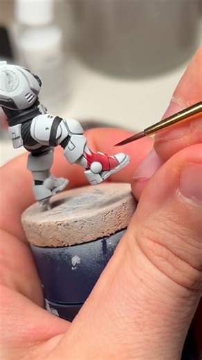 Sharp brush, smooth paint, great Sunday to paint | Marcus' Miniatures Painting Studio