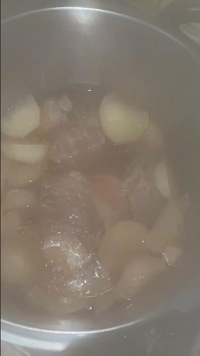 あるもので圧力鍋料理してみました #圧力鍋 を用いて、#スペアリブ調理 を試みました。仕上がりは柔らかく、大変美味しく仕上がりました。
