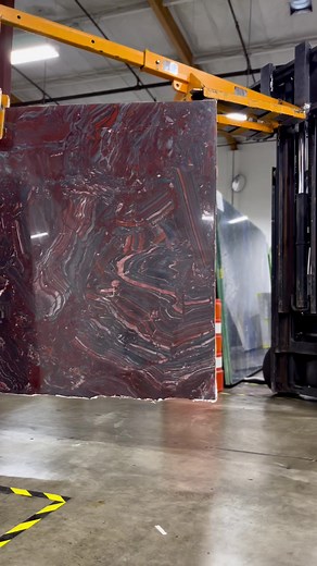 Iron Red Granite Countertops for Your Modern Kitchen Remodel