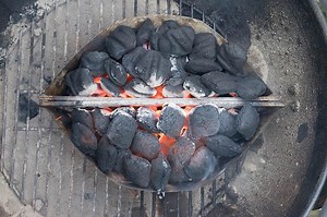 Comment utiliser un fer à repasser à charbon?