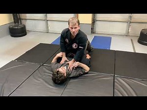 3 Gracie Jiu-Jitsu Mount Control Techniques | Jamie Seabrook