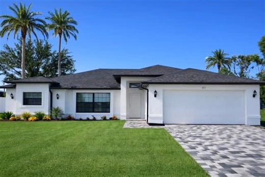 Hansen Homes of S Fl on Instagram: "The More Model - Add a Grand Bath or a third car garage and it fits on a standard Cape Coral lot 🏠🌴😍🫶🏻 #fyp #foryou #florida #newhome #love"