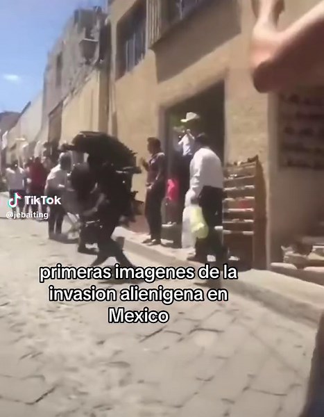 Primeras Imágenes de la Invasión Alienígena en México