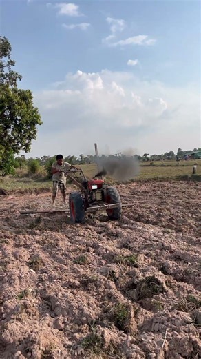Short576, Old tractor Kubota RT140 គោយន្ត