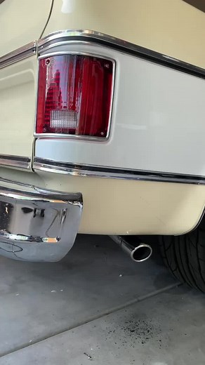 #edelbrock_racing #oldschooltrucks #kooltruck #classic #chevrolet #c10nation #squarebody #mooneyes #cammed #gm #magwheels #nitto