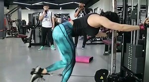Cable kick backs..a must try ladies 🔥 - Donkey kicks to the side then go into straight leg kick backs to the back..never felt a burn like this before 🙈 I had such a great booty workout here in Shanghai. One last day here till we go homeeeeee - Leggings by @officialbetterbodies || NARMIN10 saves you money on gaspbb.com | Narmin Assria