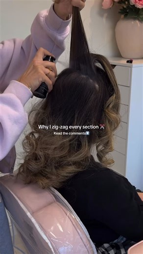 HUME Hair | Extensions & Pin-Up | Hartlepool on Instagram: "‼️STOP‼️ if you’ve been sectioning straight this whole time… ✋ There’s a reason I never section hair in straight lines. Zig-zag sectioning breaks up harsh partings, allowing the hair to blend seamlessly and move naturally once styled👏 Straight sections can create visible lines, flat areas and separation, especially in pin-ups and bridal hair where everything is seen from every angle. By zig-zagging each section, the hair overlaps and m