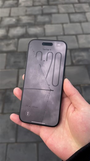 Rain Texture iOS Layout with Dark Icons. #iphonecustomization #iphonewallpaper