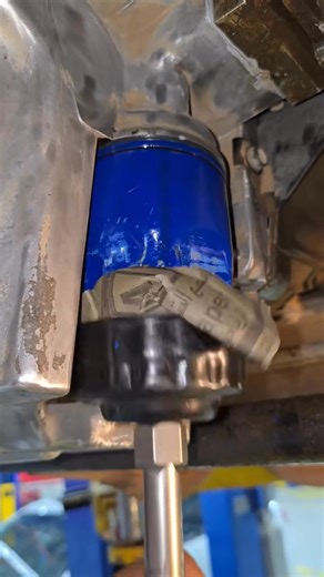 gmc Yukon oil filter changing _001 #diy #usa🇺🇸 #automotive #mechanic | June Maka