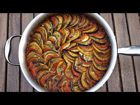 طريقة عمل الخلطبيطه بالصلصه ( الفأر الطباخ ) ratatouille