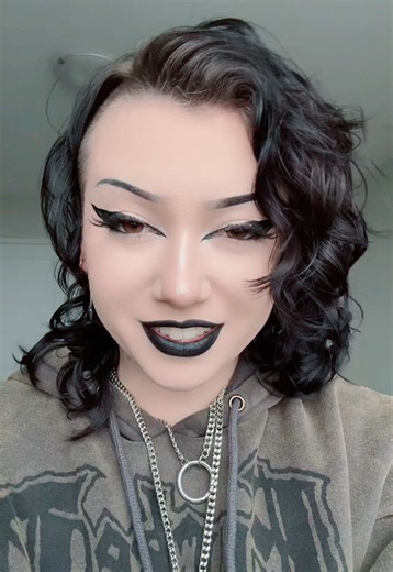 Explore the Artistry of Veronica Killbride