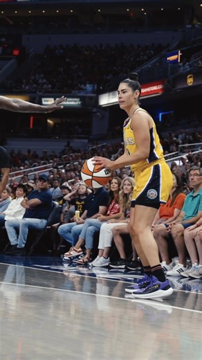 Love it when she 1,2 steps. Kelsey was cooking in the second quarter! 🔥 | Los Angeles Sparks