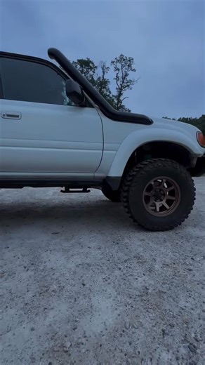 49K views · 2K reactions | Owner/: @4lo4runner #toyotalandcruiser #landcruiser #landcruiserlifestyle #fj #fjlandcruiser #toyota #outdoors #adventuremobile #OffRoad #OffRoading #4x4 #LandCruiserLifestyle #overland #landcruisers #landcruiserapparel #landcruiseraccessories #fj80 #fzj80 #hdj80 #lc80 #80series #80serieslandcruiser #fzj80landcruiser #landcruiser80 #landcruiser80series #lx450 #lexus #lexusoffroad | Land Cruiser Lifestyle | Facebook