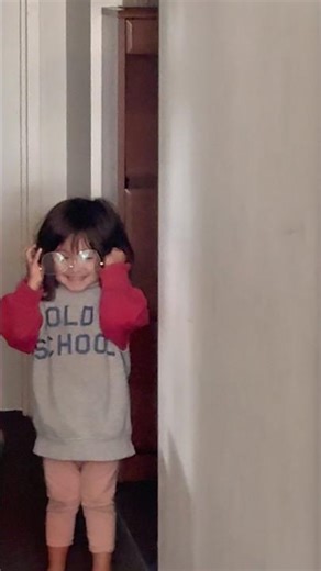 She knows the word ‘hurt’ so she handed those glasses so fast 😂😂😂 #toddlerlife #toddlerhood