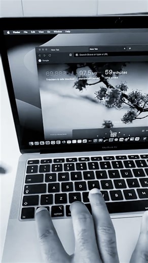 How_to_lock_MacBook_with_keyboard_#macbook#shorts keyword @zinctech