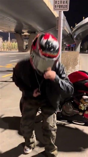 Photographer: You didn't choke, let me help you. #YourMotorcycleBoyfriend #HelmetIsSmoking