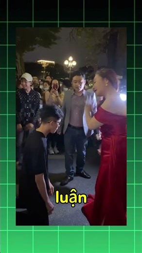 Cặp đôi gây xôn sao