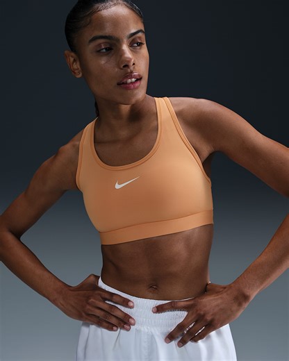 Nike Swoosh Medium Support Women's Padded Sports Bra (Plus Size)