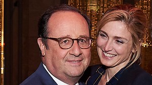 Julie Gayet mariée à François Hollande : robe blanche asymétrique, escarpins pointus et sourire épanoui à la mairie