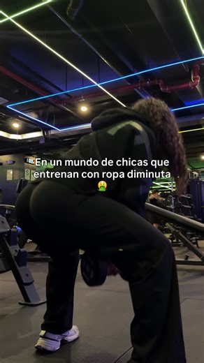 Clauduchas | entrenadora personal on Instagram: "Que vivan los putishorts🙈 Outfit @gymtm_ 🫶🏻 COD 15 % off CLAUDUCHAS"