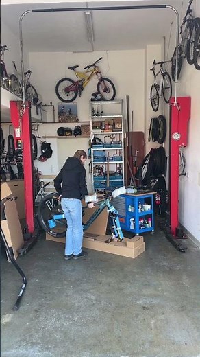 Propain X Avinox! The brand-new Ekano 3 - Unpacking & First Ride #worldofmtb #propain #avinoxm2s