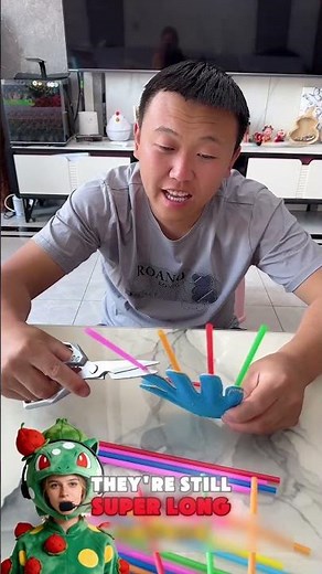 🦶🧦😅Do you think toenails this long can fit into socks?#funny#funnyvideos