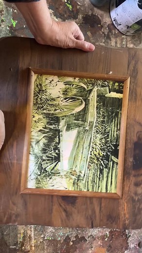 Old frame, new style! 🖼️✨ Took this dated thrift store find and gave it a fresh, modern look. ♻️💫 #Upcycled #ThriftingAdventures #DIY