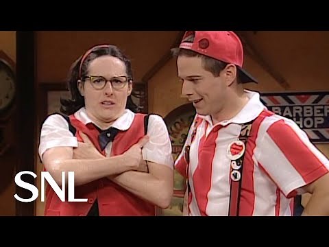 Mary Katherine Gallagher at TGI Fridays - SNL