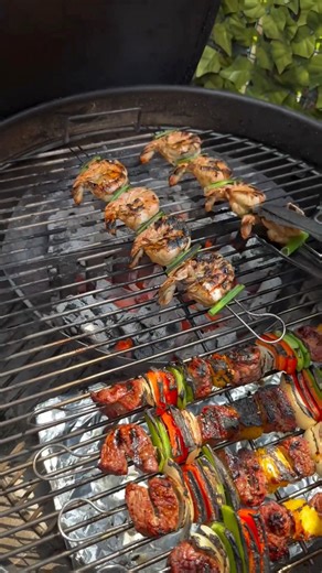 These Steak-Shrimp Maui Skewers on the new SNS Firebaskets are a perfect match. We are loving seeing all the versatility that comes with the Firebasket system. #snsgrills #slownsear🎥 @natural.born.bbq #bbq #grilling #firebaskets #skewers #steakskewers #shrimpskewers #steak #shrimp #bbqtime #grillseason #kabob #goodfood #recipe #dinner #smokedmeat #kettlegrill #charcoalgrill | SnS Grills