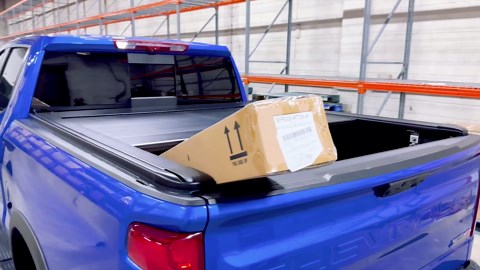 Vanguard Recoil Retractable Truck Bed Tonneau Cover |VGRC-033L | Fits 2005-2024 Nissan Frontier 5' Bed