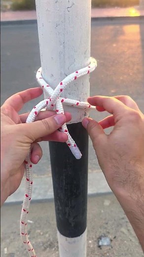 This Knot Will NEVER Come Loose 😳 | Constrictor Knot