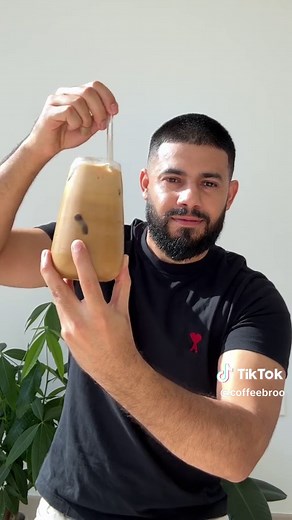 No Effort! Everyone can make this coffee! Ingredients Instant coffee 2 teaspoons Brown sugar 2 teaspoons Hot water 60ml Mix well with spoon Ice cubes Milk of choice 200ml So easy enjoy! #coffeeasmr #easyicedcoffee #coffeebro