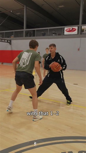 🏀 In & Out Dribble - Create Space - Basketball Training 2026 #basketball #ballhandling