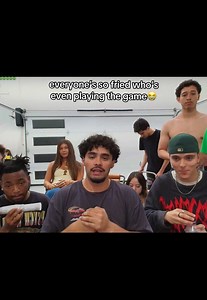 we got 10 people playing a single player game😭 (twitch-brisortiz) | hot box car