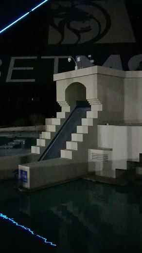 10K views · 161 reactions | The Luxor Sky Beam is the strongest beam of light in the world. On a clear night, it can be seen up to 275 miles away by aircraft. | Jacobs Life in Vegas | Facebook