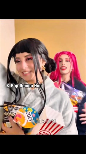 Kpop demon hunters cute and funny🤣 pt16 #kpdh #kpop #kpopdemonhunters #cosplay #jinu #rumi
