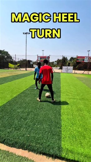 MAGIC HEEL TURN 📴 Tutorial Use this football skills to turn away from defenders in your game in situations like this ⚽️✅ #football #soccer #footballskills #soccerskills #tutorial | Progrifootball