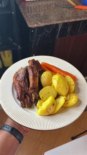 Delicious Garlic-Rosemary Lamb Chops Recipe for Valentine's