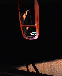 Pesona Malam dalam Bus AJB: Video Sinematik Memukau