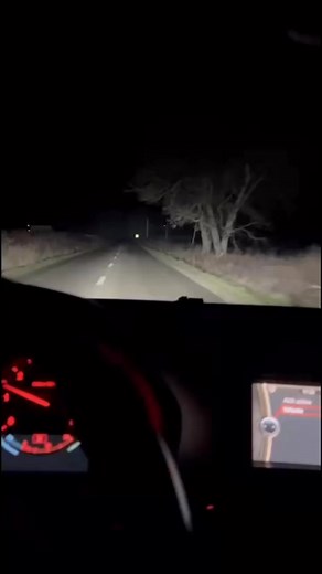 🔧 BMW X3 F25, Bi-Xenon (PreLCI) ✔️ Faza scurta & faza lunga, Kit LED D1S XEN-R Series V2, 6.000K, 8.000 lumeni - https://leditup.ro/products/kit-led-d1s-xen-r-series-v2-6-000k-8-000-lumens-set | Led It Up