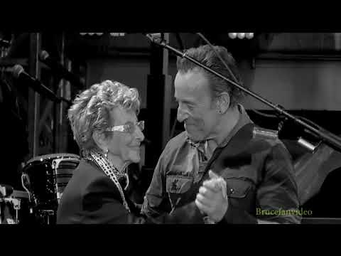 SPRINGSTEEN'S MOM TRIBUTE
