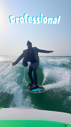 ‏Book your professional wake surfing lessons now!🤙🏼🏄‍♂️🌊